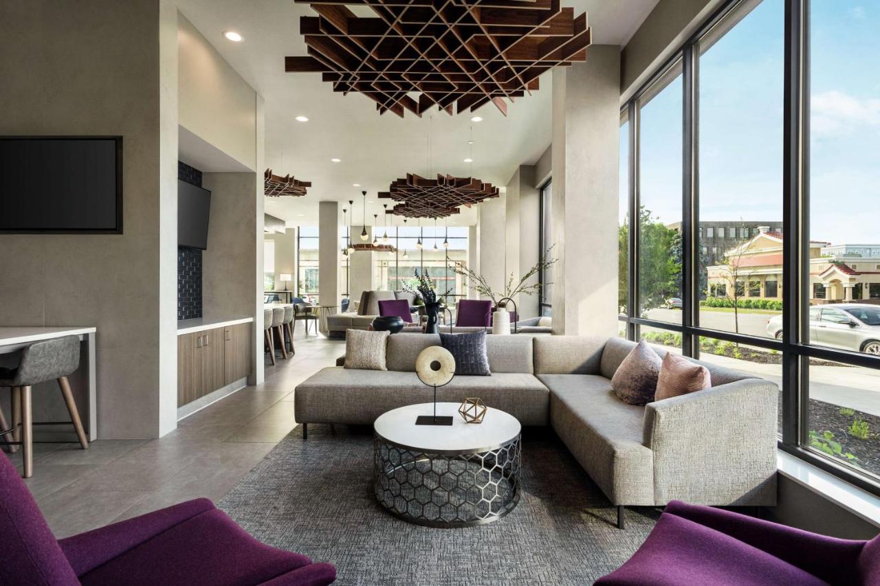 Home2 Suites By Hilton Minneapolis University Area Buitenkant foto